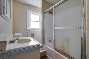 926 Work Dr, Akron, OH 44320 - Photo 17