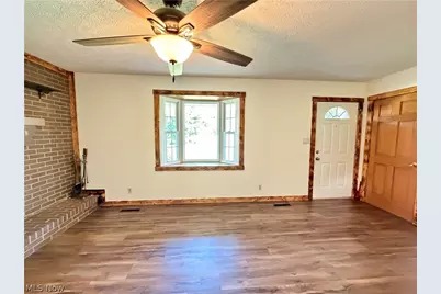 9754 Stonecreek Road, Newcomerstown, OH 43832 - Photo 11