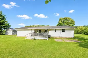 9754 Stonecreek Rd, Newcomerstown, OH 43832 - Photo 5