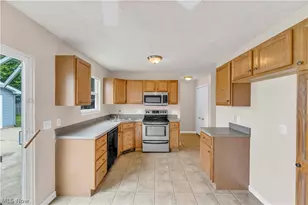 1218 W 24th St, Lorain, OH 44052 - Photo 7