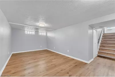 30021 Robert Street, Wickliffe, OH 44092 - Photo 21