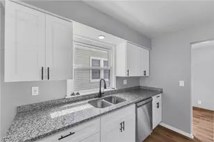 30021 Robert St, Wickliffe, OH 44092 - Photo 11