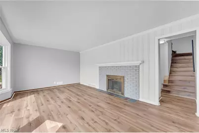 30021 Robert Street, Wickliffe, OH 44092 - Photo 5