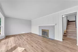 30021 Robert St, Wickliffe, OH 44092 - Photo 5