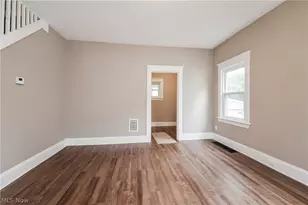 1376 Gladys Ave, Oakwood, OH 44107 - Photo 11