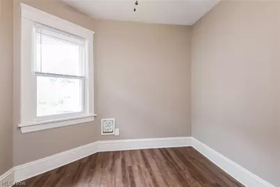 1376 Gladys Avenue, Oakwood, OH 44107 - Photo 15