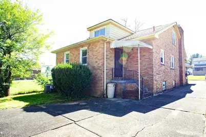 415 N Hartford Avenue, Youngstown, OH 44509 - Photo 3
