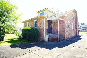 415 N Hartford Ave, Youngstown, OH 44509 - Photo 3