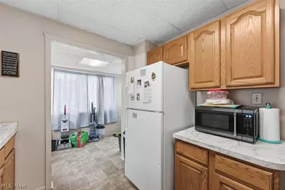 2240 12th Street SW, Akron, OH 44314 - Photo 13