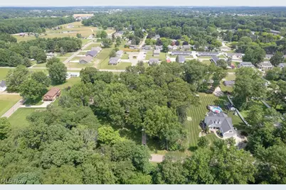 2045 Howard Street NE, Hartville, OH 44632 - Photo 3