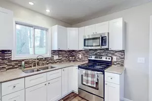2045 Howard St NE, Hartville, OH 44632 - Photo 15