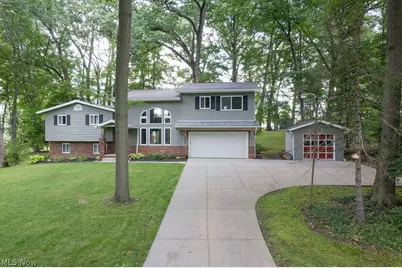 2045 Howard Street NE, Hartville, OH 44632 - Photo 3