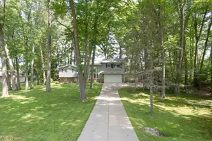2045 Howard St NE, Hartville, OH 44632 - Photo 31