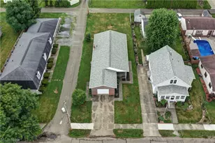 1022 Logan Ave NW, New Philadelphia, OH 44663 - Photo 5