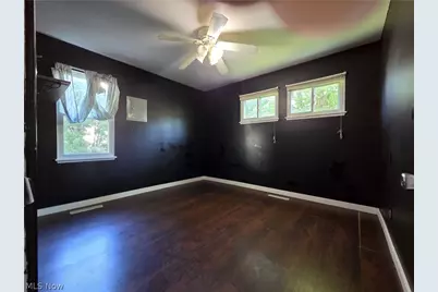 29061 W Willowick Drive, Willowick, OH 44095 - Photo 17