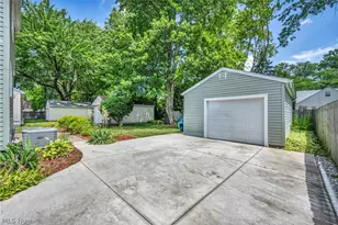 375 Olive St, Elyria, OH 44035 - Photo 7