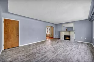 375 Olive St, Elyria, OH 44035 - Photo 11