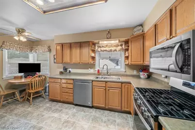 1872 19th Street, Cuyahoga Falls, OH 44223 - Photo 13