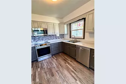 757 Elm Street, Coshocton, OH 43812 - Photo 9