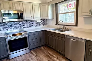 757 Elm St, Coshocton, OH 43812 - Photo 9