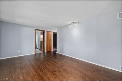 2886 Grant Street, Lorain, OH 44052 - Photo 3