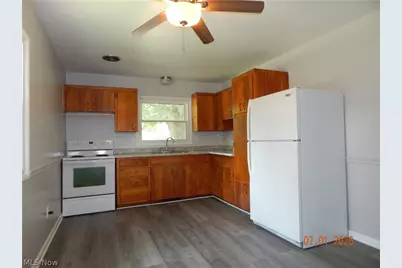 1709 42nd Street NW, Canton, OH 44709 - Photo 5