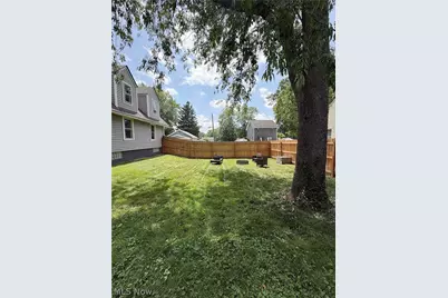 1521 24th Street NE, Canton, OH 44714 - Photo 3