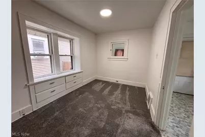 689 Brown Street, Akron, OH 44311 - Photo 3
