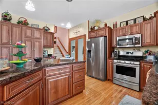 12 Lake Breeze Dr, Conneaut, OH 44030 - Photo 5
