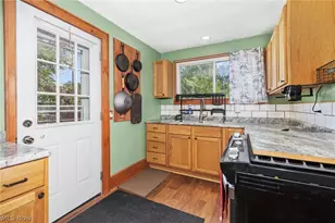 33 Pfeiffer Ave, Akron, OH 44312 - Photo 11