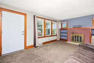 33 Pfeiffer Ave, Akron, OH 44312 - Photo 15