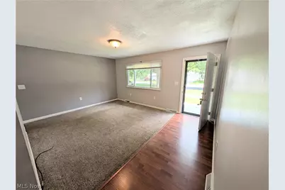 18015 Hillcrest Drive, Lake Milton, OH 44429 - Photo 23