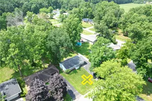 18015 Hillcrest Dr, Lake Milton, OH 44429 - Photo 5