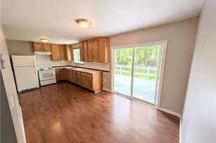 18015 Hillcrest Dr, Lake Milton, OH 44429 - Photo 15