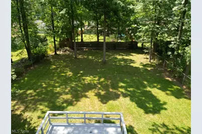18015 Hillcrest Drive, Lake Milton, OH 44429 - Photo 9