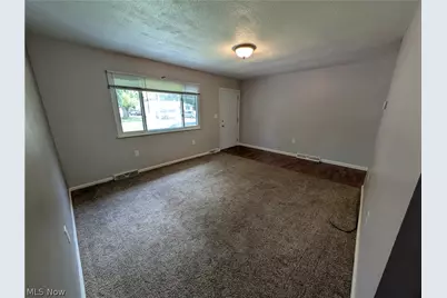 18015 Hillcrest Drive, Lake Milton, OH 44429 - Photo 29