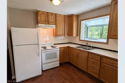 18015 Hillcrest Drive, Lake Milton, OH 44429 - Photo 21