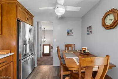 4506 Honeysuckle Drive, Green, OH 44720 - Photo 11