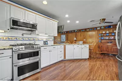671 S Sheraton Drive, Akron, OH 44319 - Photo 9