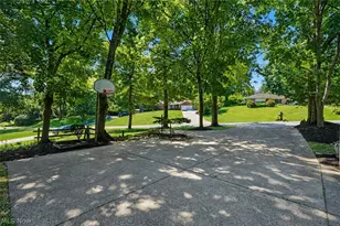 671 S sheraton Dr, Akron, OH 44319 - Photo 3