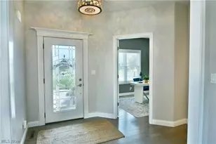 4885 Tree Line Trail, New Middletown, OH 44442 - Photo 5