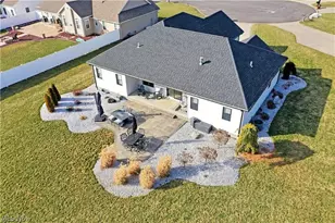 4885 Tree Line Trail, New Middletown, OH 44442 - Photo 3