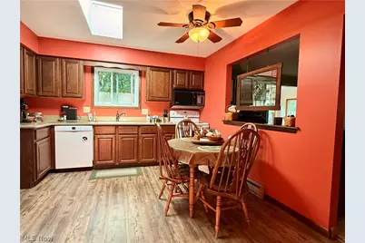 853 Alameda Avenue, Sheffield Lake, OH 44054 - Photo 11