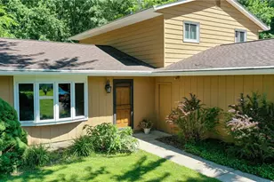 853 Alameda Ave, Sheffield Lake, OH 44054 - Photo 5