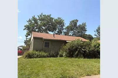 2017 Willowrow Avenue NE, Canton, OH 44705 - Photo 1