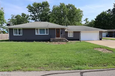 164 Sipple Avenue, Amherst, OH 44001 - Photo 1