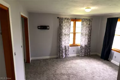 164 Sipple Avenue, Amherst, OH 44001 - Photo 11