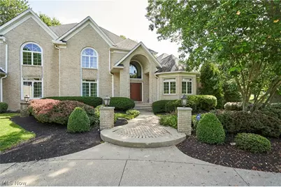 3740 Winterberry Drive, Akron, OH 44333 - Photo 3