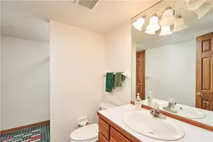 3740 Winterberry Dr, Akron, OH 44333 - Photo 39