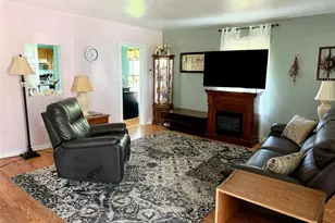 336 High St, Hopedale, OH 43976 - Photo 5